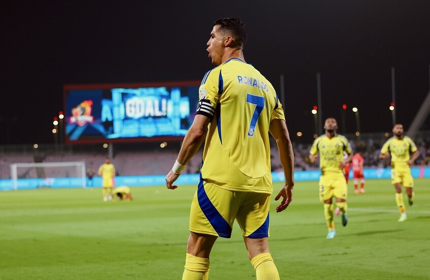 Ronaldo praised for scoring a goal and gifting Mane a penalty